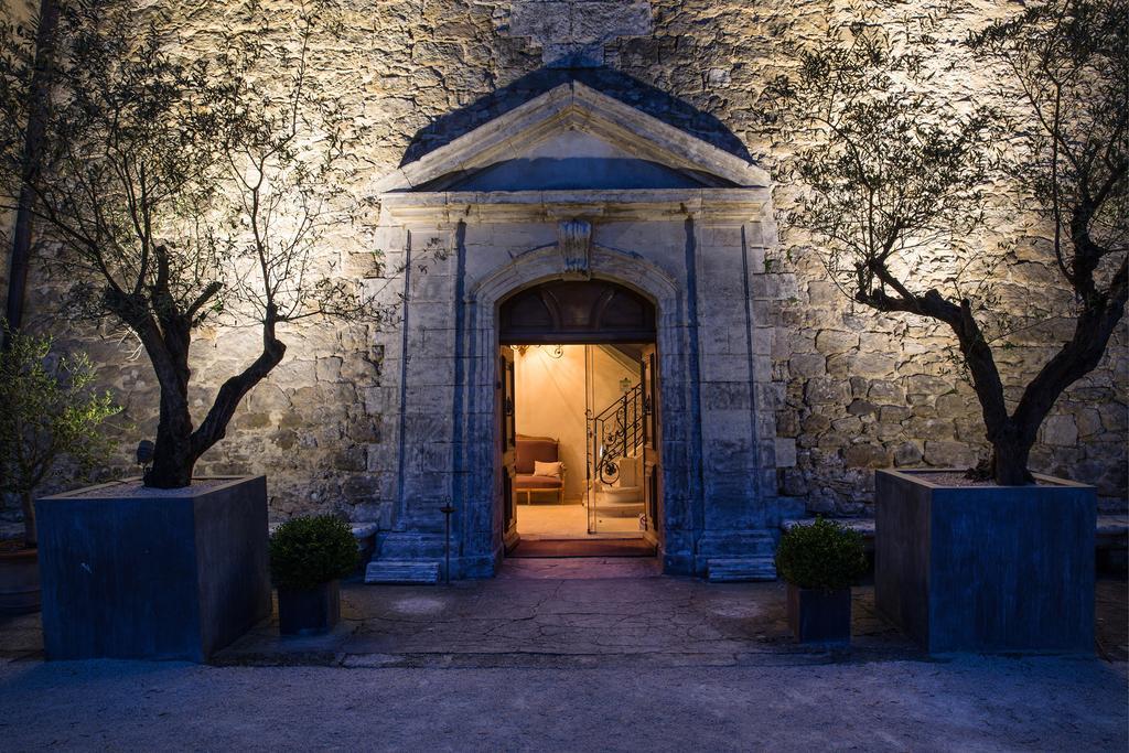 Chateau De Massillan Uchaux Exteriör bild
